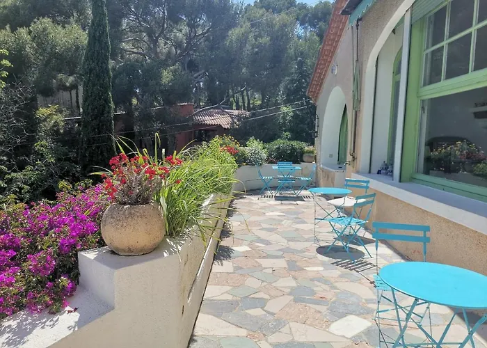 Cassis Hostel Vandrarhem