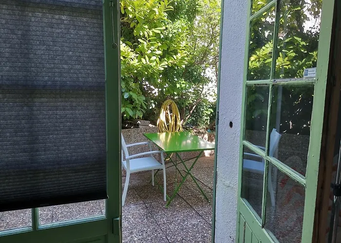 Vandrarhem Cassis Hostel *