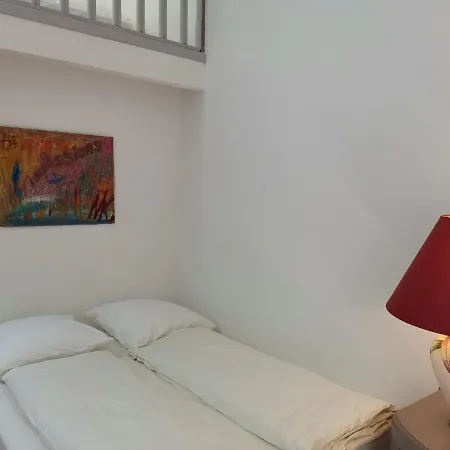 Hostal Cassis Hostel