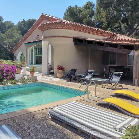 Хостел Cassis Hostel *