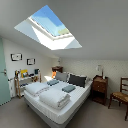 Cassis Hostel Хостел