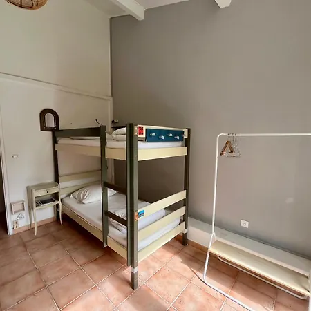 Cassis Hostel Хостел Каси