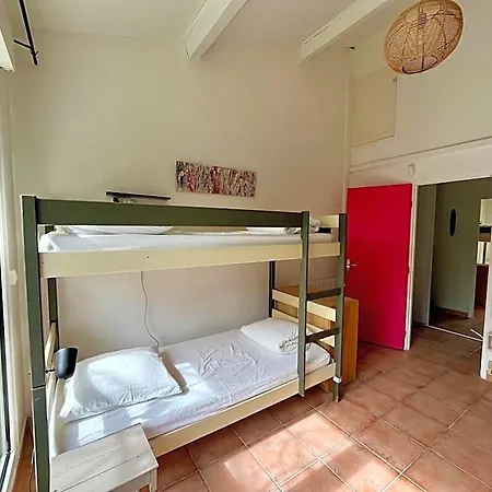 Cassis Hostel