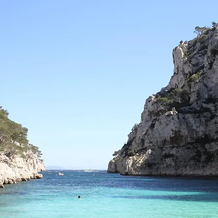 Cassis Hostel Каси